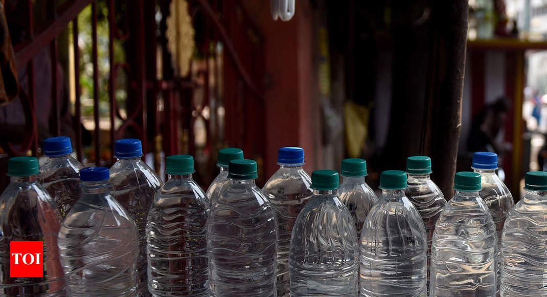 Water purifying plant selling fake bottled water sealed in Gurugram's Palam  Vihar - Hindustan Times