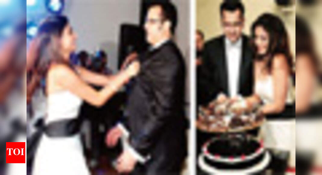 Rahul, Dimpy's 1st wedding anniversary - Times of India