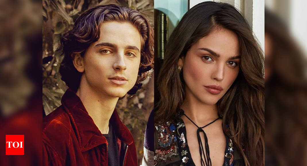 Timothée Chalamet spotted kissing Eiza Gonzalez while holidaying in ...