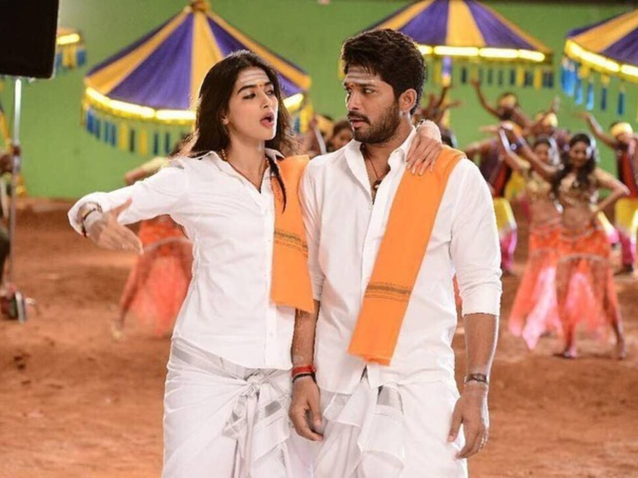 Pooja Hegde shares fun throwback pictures with Allu Arjun from the sets of  DJ | Telugu Movie News - Times of India