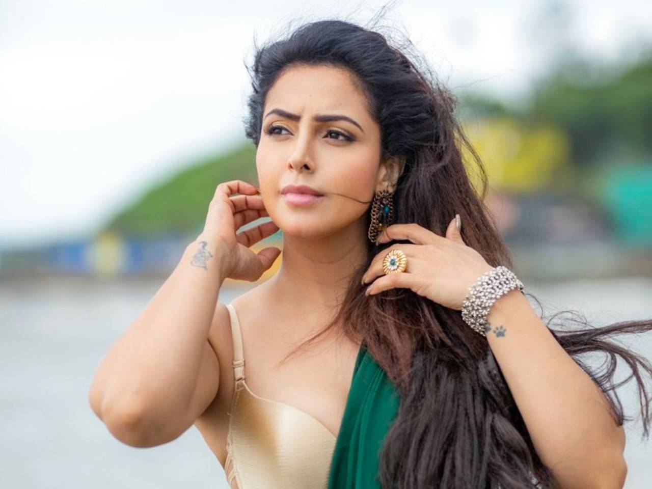 Actress Nandini Rai opens up on her struggle with depression ...