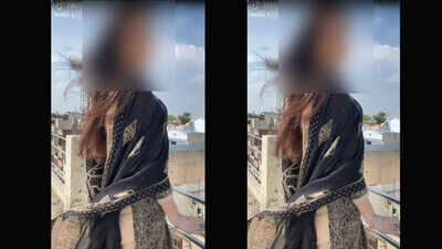 Siya Kakkar Tik Tok: 17-year-old social media star kills self in east