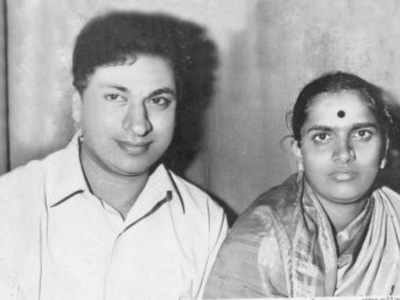 This Day That Year: Ideal couple Rajkumar and Parvathamma got married ...