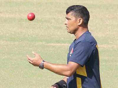 Pravin Tambe applies for CPL draft but has to retire first for BCCI NOC
