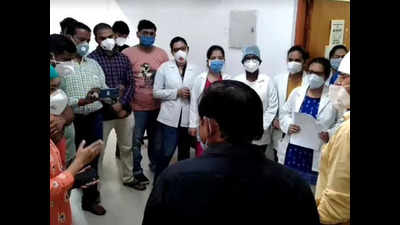 MP: Unpaid for 6 months, Sagar Medical College docs go on strike, return to work after assurance