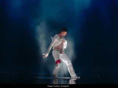 Tiger Shroff pays tribute to Michael Jackson with a throwback from 'Munna Michael' - watch video