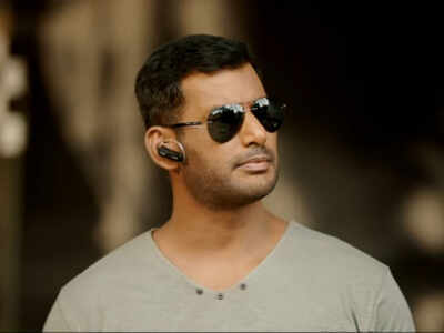 Vishal's Chakra trailer promises a gripping thriller | Tamil Movie News - Times of India Vishal's Chakra trailer promises a gripping thriller | Tamil Movie News - Times of India