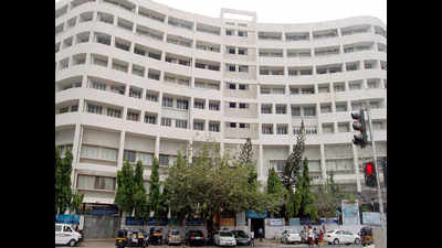 Mumbai college questioned by HC on minimum attendance