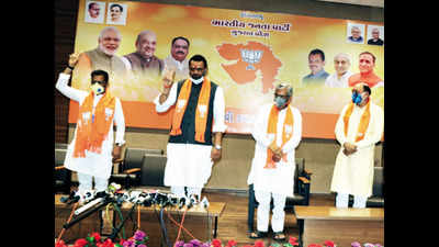 Five former Congress MLAs join BJP in Gujarat
