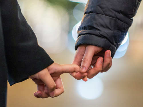 How Your Partner Holds Your Hands And What It Says About Your Relationship The Times Of India