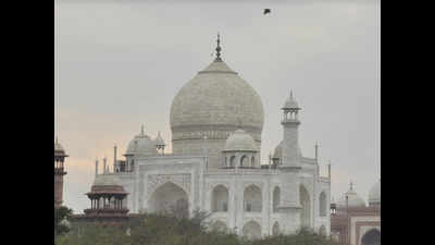 Tourism industry urges UP govt to open Taj Mahal and other monuments