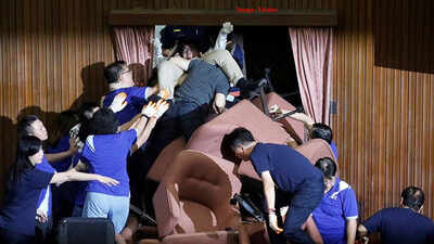 Fighting in Taiwan parliament after opposition occupies building