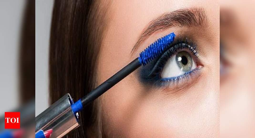 Blue eyeliner: Ditch your black and accentuate your eye makeup | Searched Products - Times of India