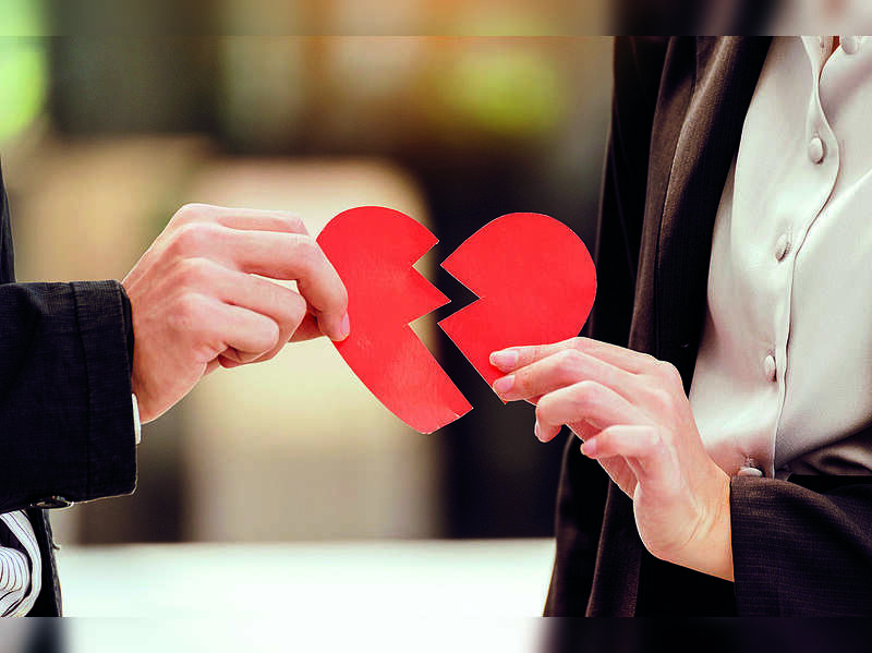 Never Ignore These 5 Red Flags In A Relationship Times Of India