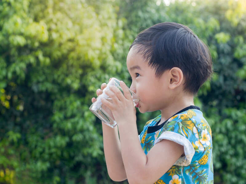 Age by age guide: This is how much water your kid should drink daily -  Times of India