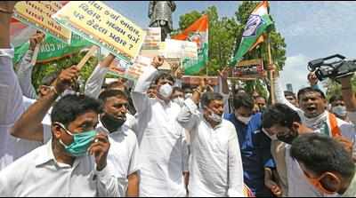 Cong workers detained after fuel price protest