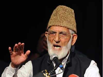 Syed Ali Shah Geelani quits Hurriyat, passes separatist baton to Pak-based successor