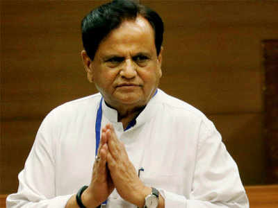 Sandesara scam: ED team visits Cong leader Ahmed Patel's residence for questioning