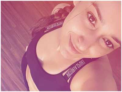 Ileana D'Cruz's 'sweaty, messy, still smiling' post-workout selfie is sure to grab your attention
