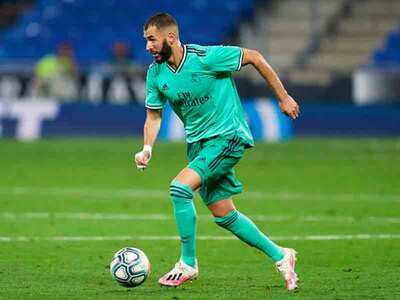 Karim Benzema, Casemiro magic helps Real Madrid go top of LaLiga