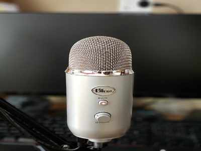 Gaming microphones for live streamers and professional players