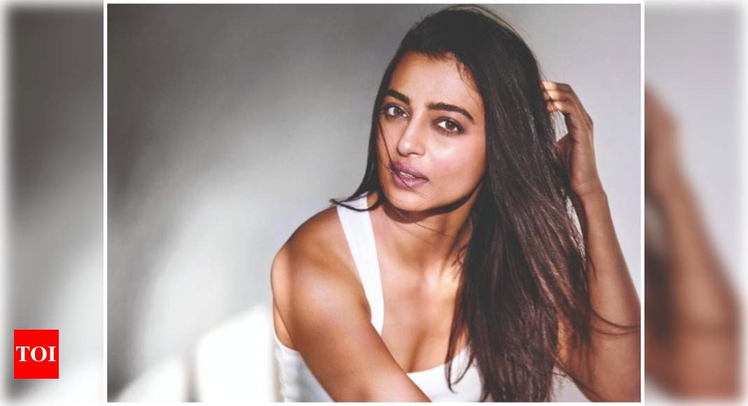 Andhadhun Heroine Radhika Apte Names One Bollywood Actress Who She Discusses Her Personal Life With Hindi Movie News Times Of India