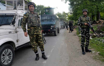 CRPF man, terrorist killed in Srinagar encounter