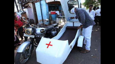 Ahmedabad: Medical assistance now on a sidecar