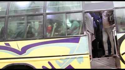 Buses in coastal district ignore social distancing