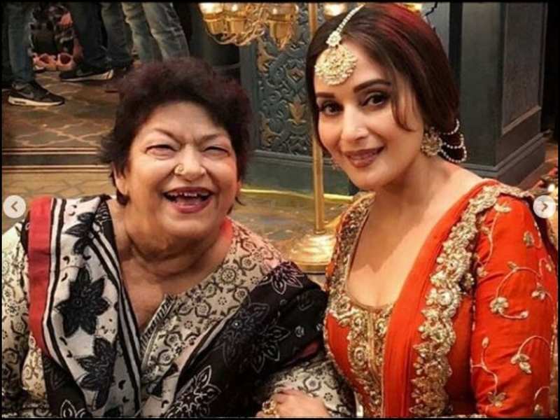 Madhuri Dixit shares a throwback video with Saroj Khan, reveals iconic song 'Ek Do Teen' was choreographed in flat 20 minutes; watch video