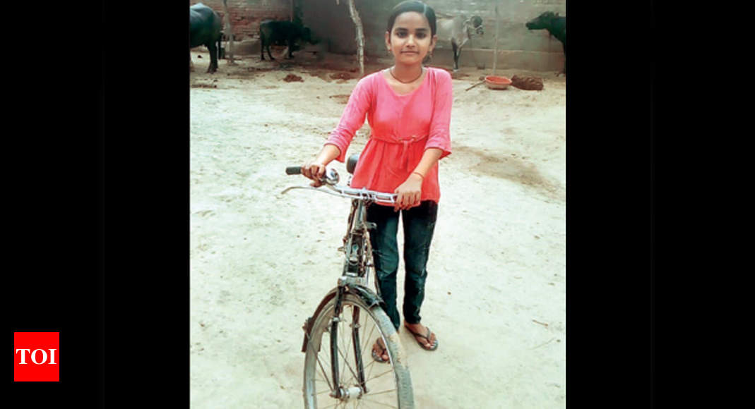 12 Saal Ki Girl Xxx Video - Madhya Pradesh: Village girl who cycles 24km to school & back gets 98.5% |  Bhopal News - Times of India