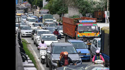 Fearing lockdown, many exit Bengaluru