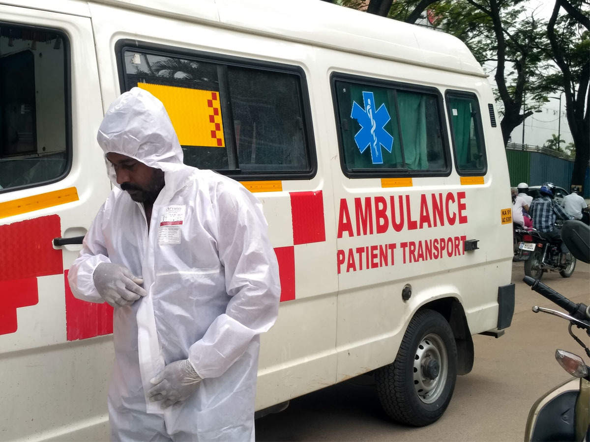Bengaluru: 1,500 patients waited over 3 hours to get an ambulance |  Bengaluru News - Times of India