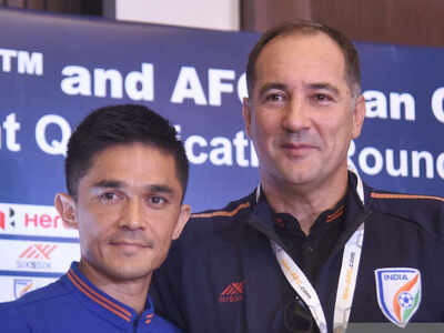 India football team head coach Igor Stimac alongwith Sunil Chhetri. (Getty Images)