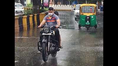 Heavy Saurashtra rains: Van swept away, man feared drowned