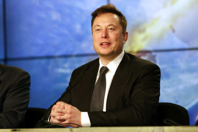 Elon Musk is now selling Tesla shorts Elon Musk is now selling Tesla shorts
