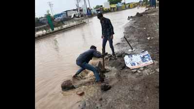 Gujarat: Heavy rains in Saurashtra, bridge in Junagadh caves in