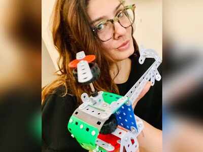 Raveena Tandon shares her 'bachpan ke yaadein' in her latest post!