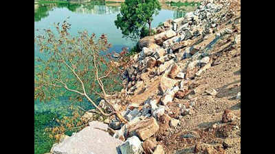 Greens see red over island of toxic silt in Hussainsagar