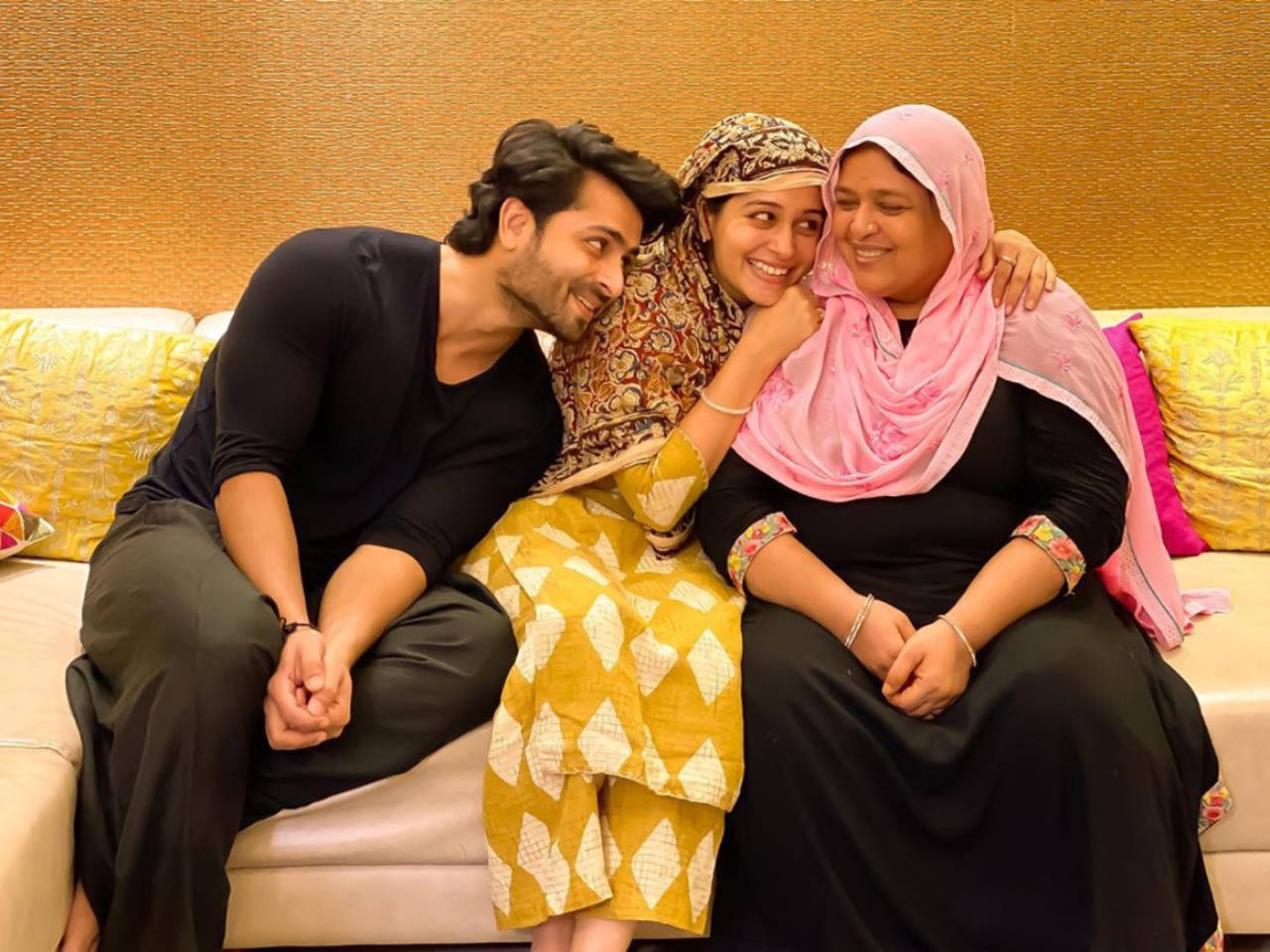 TV actress Deepika Kakars take on changing her religion and living with her in-laws photo