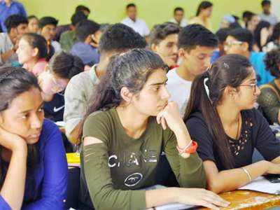 Students object to govt's decision to not scrap final year exams in varsities