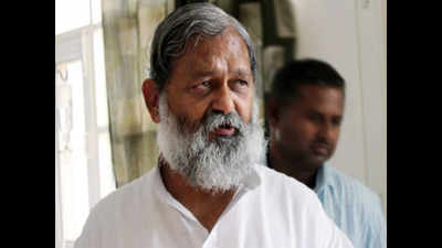 Haryana health minister Anil Vij orders police complaint against Gurugram lab after report
