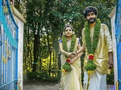 Kudumbavilakku actress Parvathy gets married to Arun; see pics - Times ...