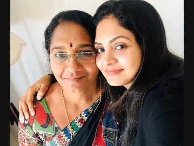 Gayathri Arun's sweet, funny birthday message for mother