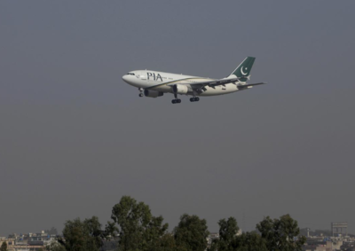 US bans Pakistan International Airlines flights over pilot concerns