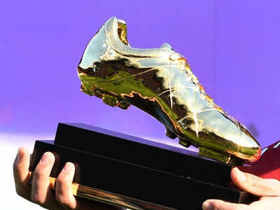 Premier League's Golden Boot race hots up