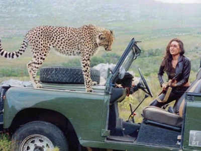 Karisma Kapoor hits the bull’s eye with her ‘Flashback Friday’ post; reminisces the time when she shared the frame with a beautiful cheetah