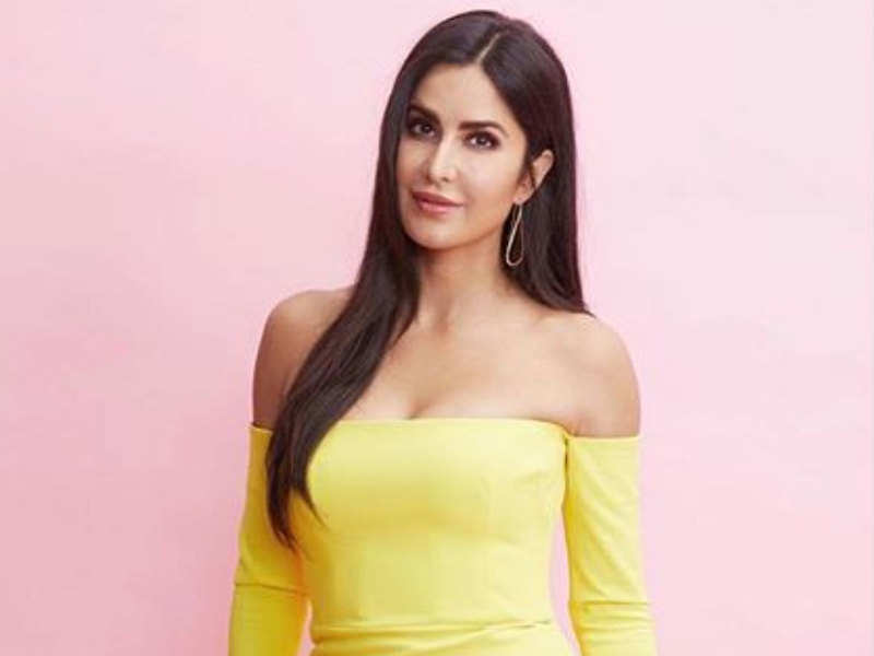 Katrina Kaif crosses the 40 million mark on social media, celebrates it with an epic rewind video Hindi Movie News photo