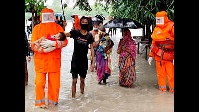 Flood situation in Assam turns grim, over 6 lakh affected