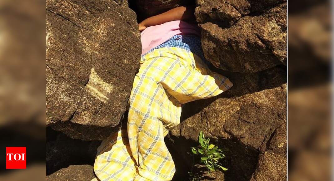 TN 12yearold boy trapped between boulders rescued after hourlong(01)